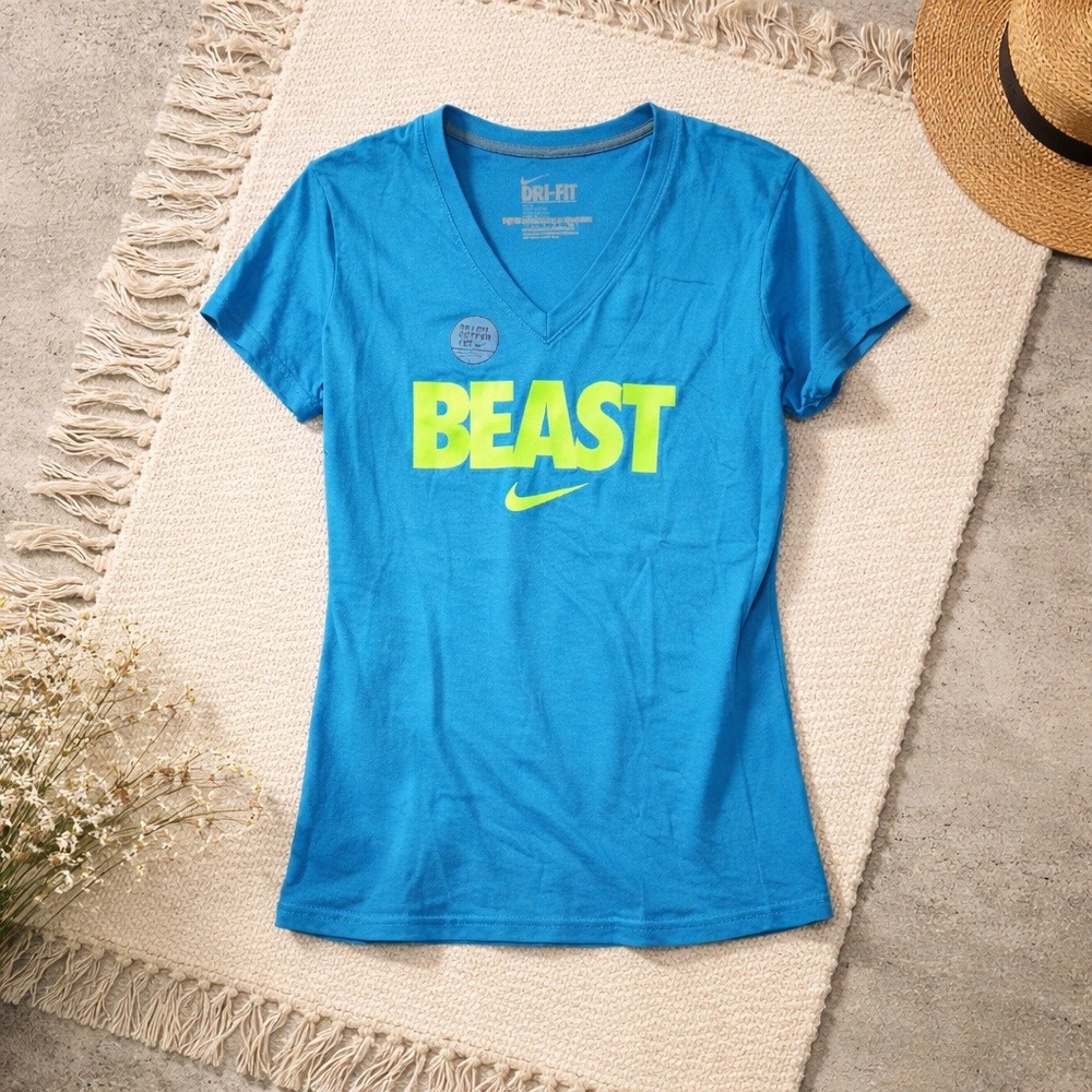 Nike DRI-FIT Beast Training V-Neck T-Shirt Women's Large‎ Activewear Top NWT